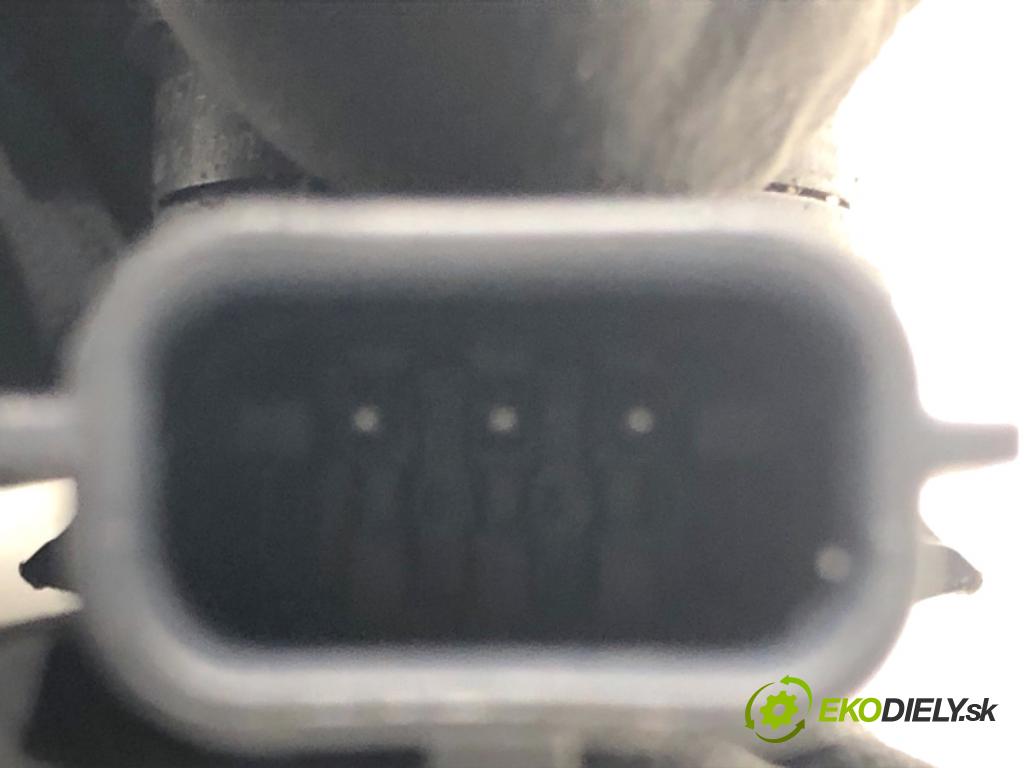 RENAULT CAPTUR I liftback 2018 81 kW 1.5 dCi 110 1461 Snímač PDC 253A44101R