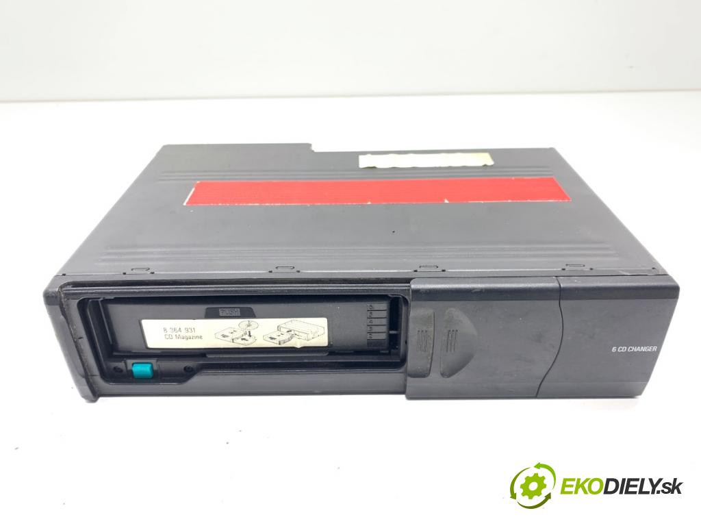 BMW E39 sedan 2001 125 kW 520 i 2171 měnič CD 6908948 (CD měnič)