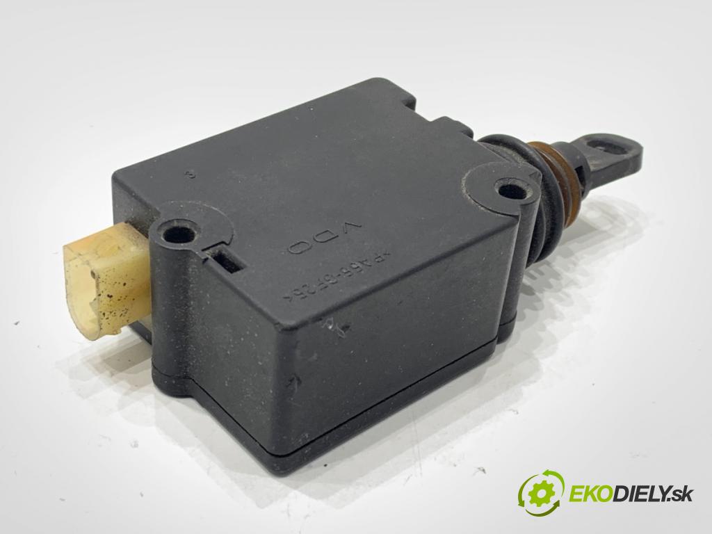 BMW E39 sedan 2001 125 kW 520 i 2171 Teleskop zámku dverí 8384069 (Motorček ostatné)