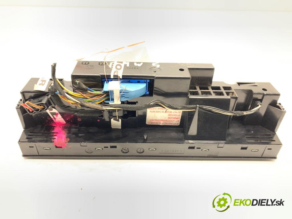 BMW E39 sedan 2001 125 kW 520 i 2171 Panel ovládania kúrenia 6916641 (Prepínacie páčky pod volantom)