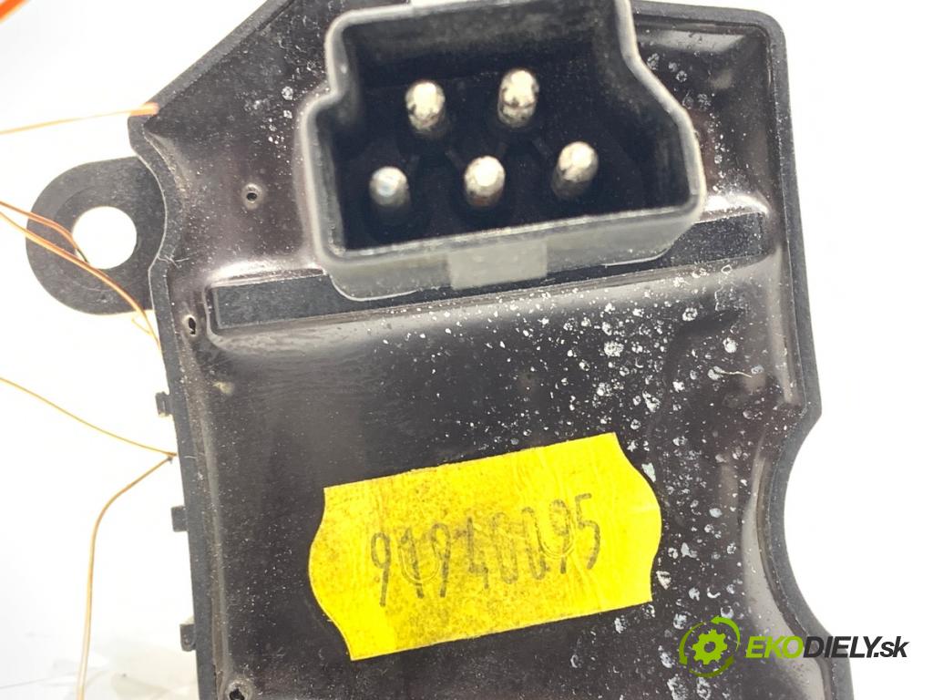 BMW E39 sedan 2001 125 kW 520 i 2171 odpor rezistor topení vzduchu  (Odpor topení)