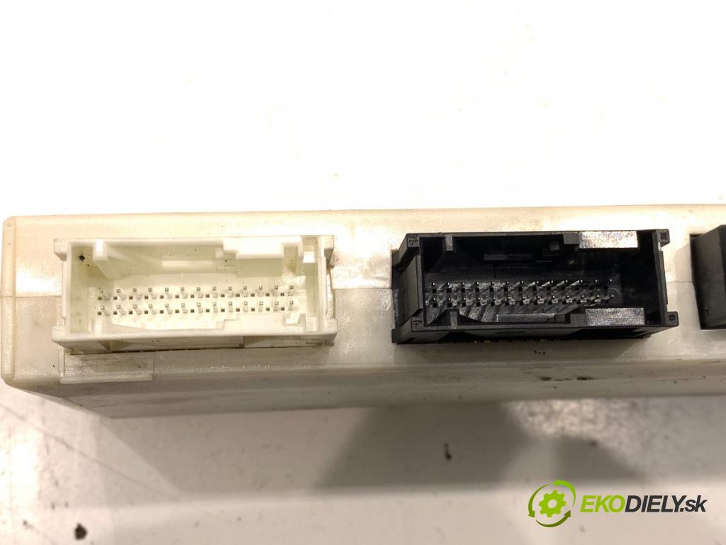 BMW E39 sedan 2001 125 kW 520 i 2171 Modul komfortu 6913520 (Modul komfortu)