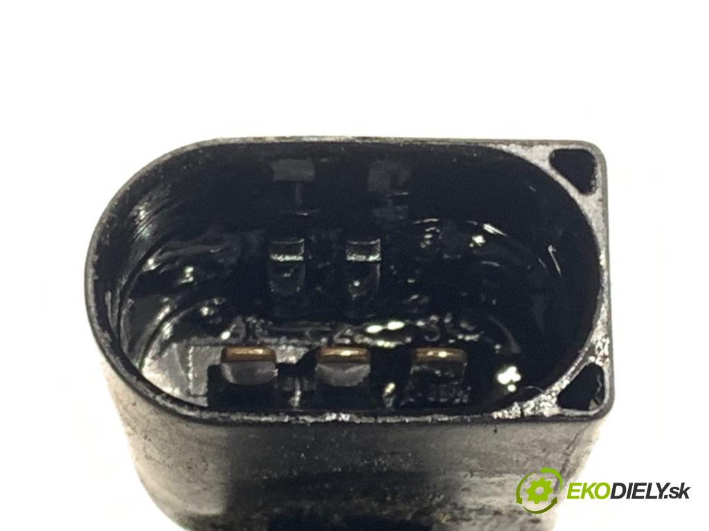 BMW E39 sedan 2001 125 kW 520 i 2171 snímač pozice hřídele klikového 1709616 (Snímač polohy klikového hřídele)