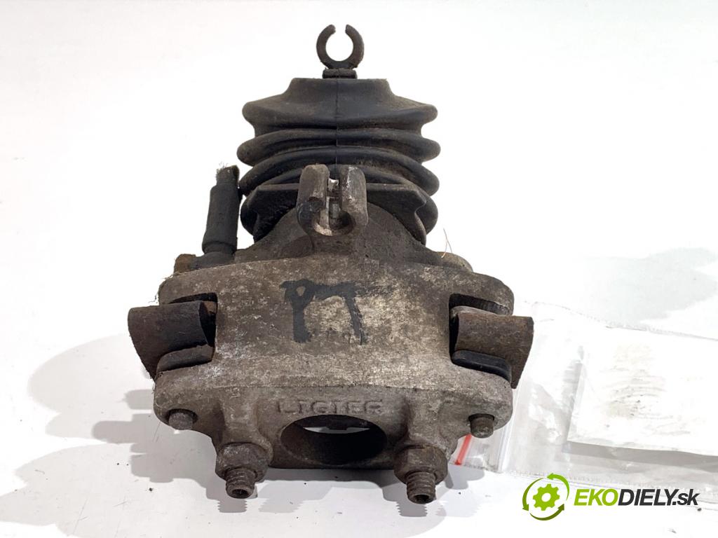 LIGIER XTOO liftback 2006 4 kW 0.5 505 Brzdič strmeň pravy zad 