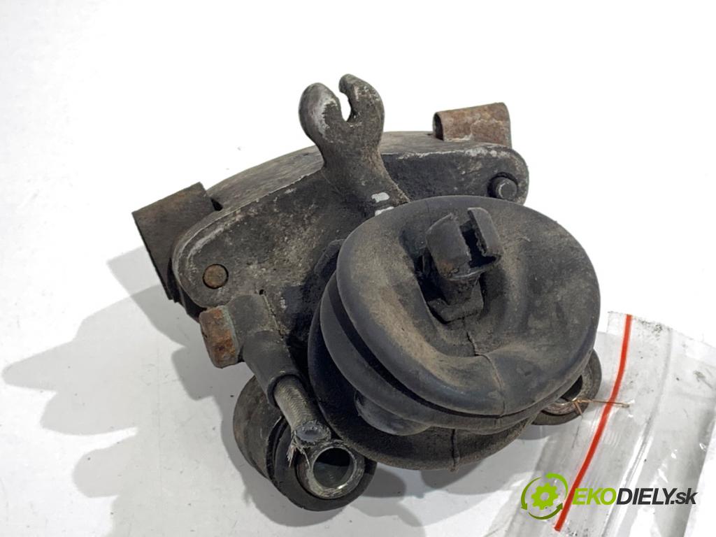 LIGIER XTOO liftback 2006 4 kW 0.5 505 Brzdič strmeň ľavy zad