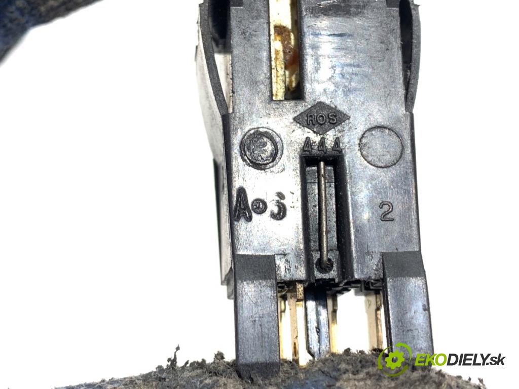 LIGIER XTOO liftback 2006 4 kW 0.5 505 Spínač svetiel výstražných (núdzových)  (Prepínacie páčky pod volantom)