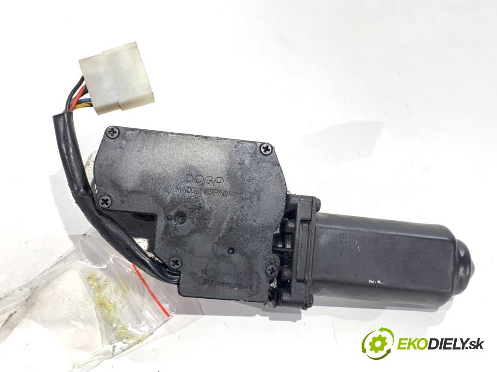 LIGIER XTOO liftback 2006 4 kW 0.5 505 Motor stieračov predný 06053T