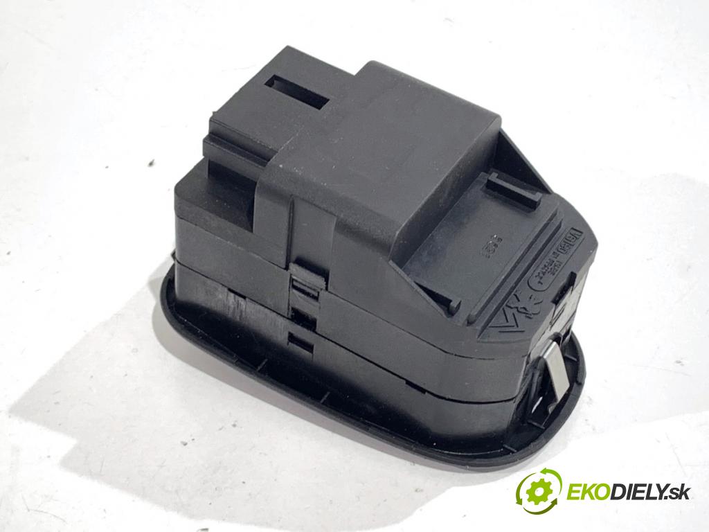 LIGIER XTOO liftback 2006 4 kW 0.5 505 Prepínač okien  (Prepínacie páčky pod volantom)