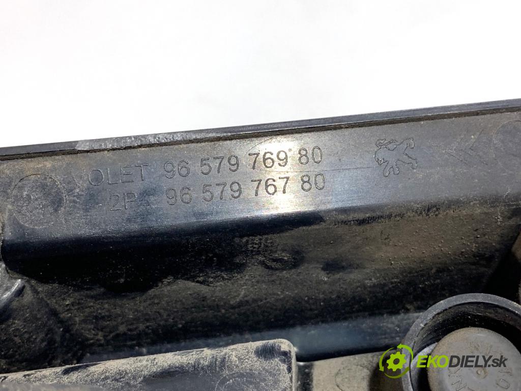 LIGIER XTOO liftback 2006 4 kW 0.5 505 Svetlo pravy zad 9657976980