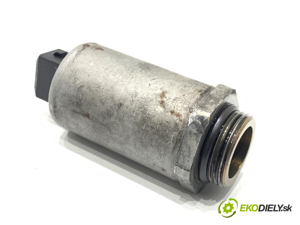 BMW E39 sedan 2001 125 kW 520 i 2171 snímač variabilní fázy 1432532 (Snímač)