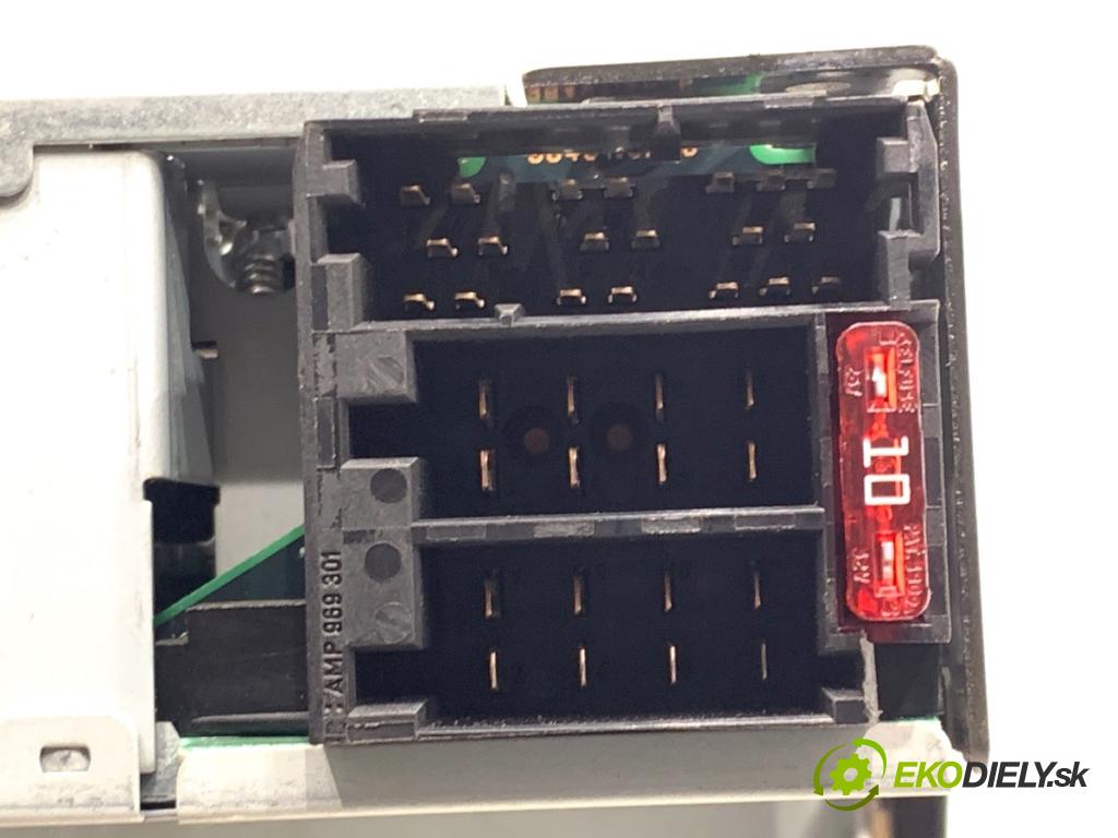 OPEL MERIVA A nadwozie wielkoprzestrzenne (MPV) 2004 92 kW 1.8 (E75) 1796 RADIO 13122932 (Audio zariadenie)