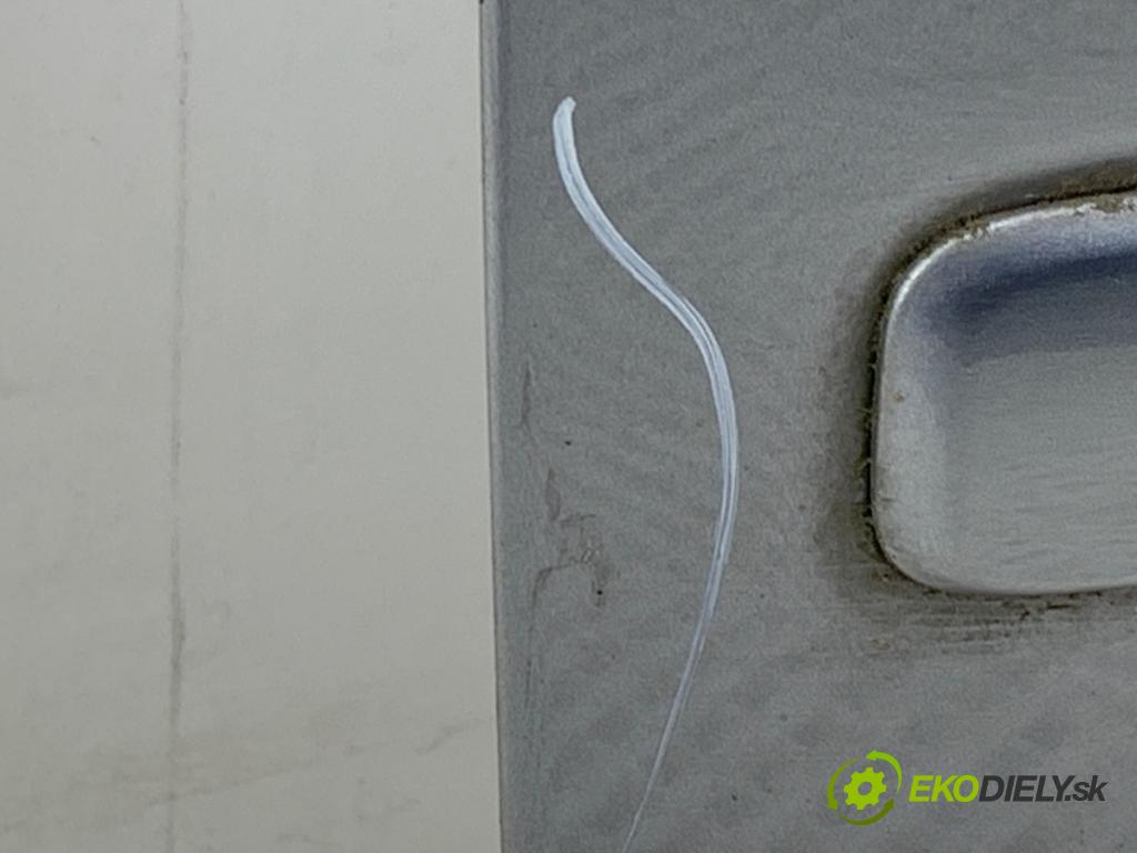 OPEL MERIVA A nadwozie wielkoprzestrzenne (MPV) 2004 92 kW 1.8 (E75) 1796 dveře levý přední část