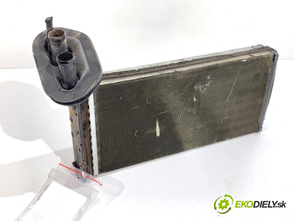 VW TRANSPORTER T4 Autobus 1998 50 kW 1.9 TD 1896 topné těleso radiátor topení 701819031 (Radiátor topení)