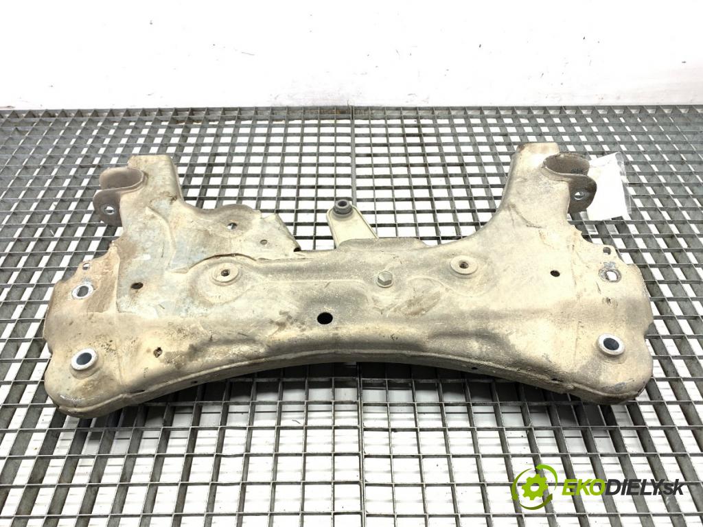 RENAULT KANGOO II nadwozie wielkoprzestrzenne (MPV) 2016 55 kW 1.5 dCi 75 (KW07, KW10, KW04) 1461 výztuha pod motor (Přední výztuha)