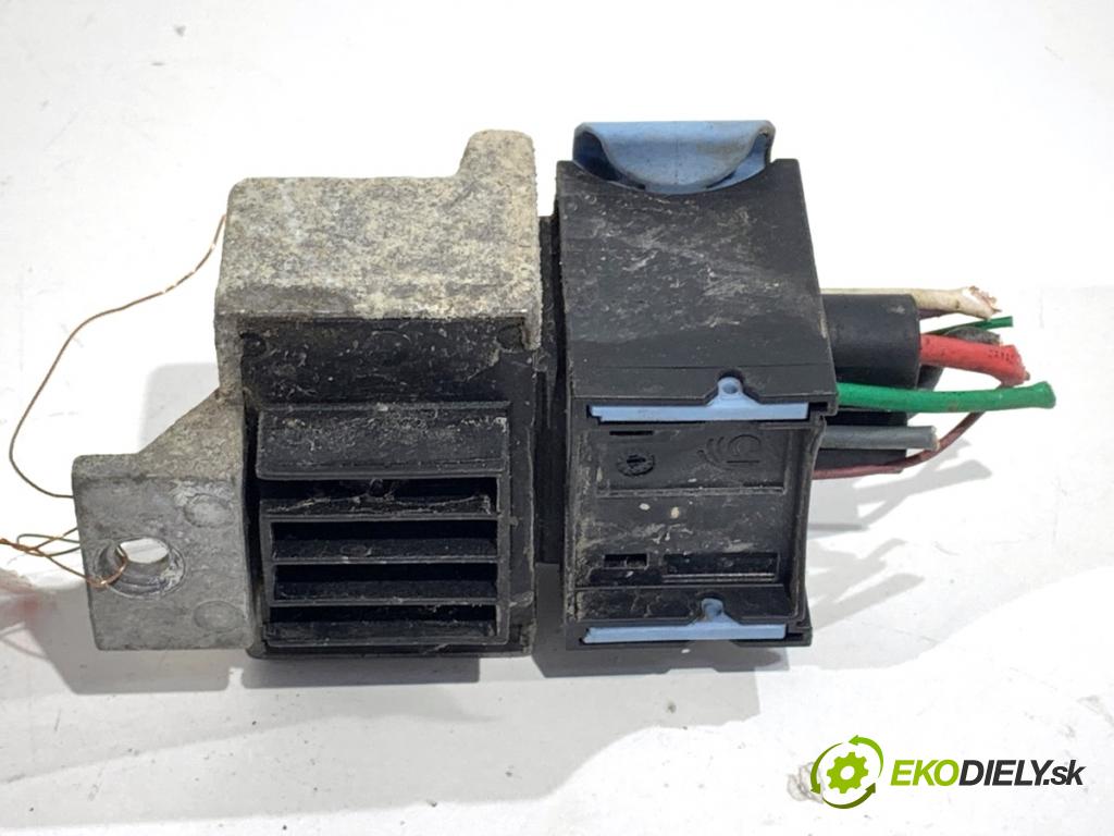 RENAULT KANGOO II nadwozie wielkoprzestrzenne (MPV) 2016 55 kW 1.5 dCi 75 (KW07, KW10, KW04) 1461 relé sviečok žhavenia 110678071R (Relé)