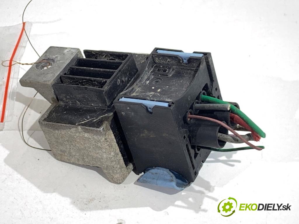 RENAULT KANGOO II nadwozie wielkoprzestrzenne (MPV) 2016 55 kW 1.5 dCi 75 (KW07, KW10, KW04) 1461 relé sviečok žhavenia 110678071R (Relé)