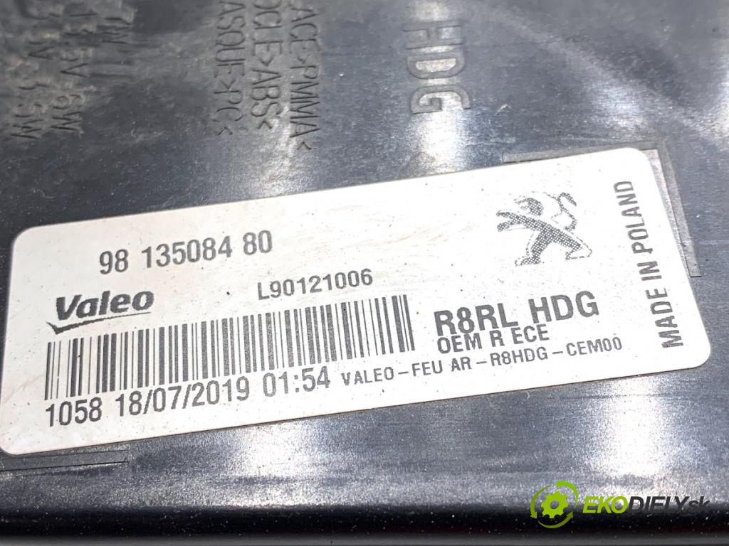 PEUGEOT 508 SW II Kombi 2019 96 kW 1.5 BlueHDi 130 1499 světlo pravý zadní část 9813508480
