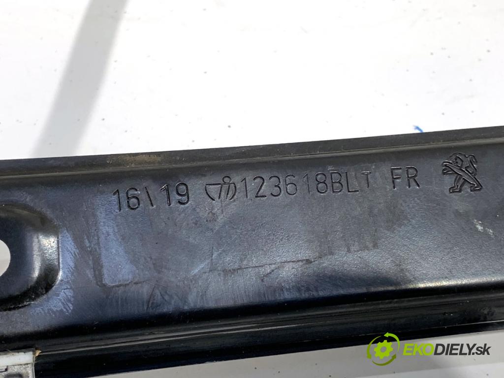 PEUGEOT 508 SW II Kombi 2019 96 kW 1.5 BlueHDi 130 1499 Mechanizmus okna ľavy predný 9830160380