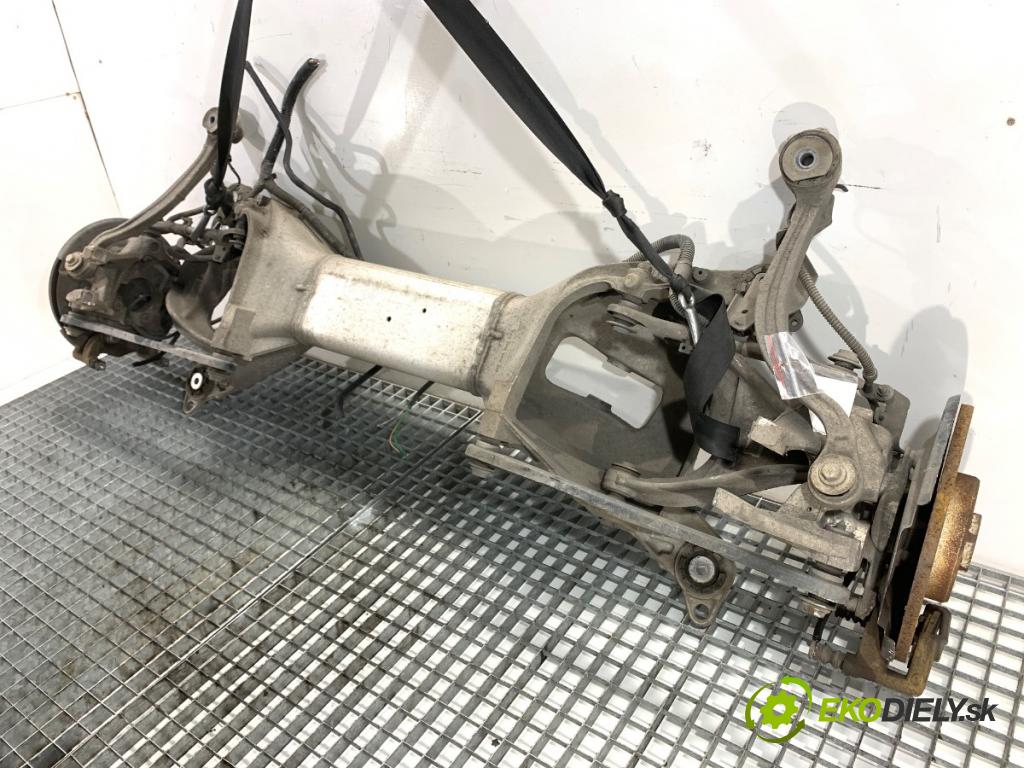 PEUGEOT 508 SW II Kombi 2019 96 kW 1.5 BlueHDi 130 1499 výztuha zadní část