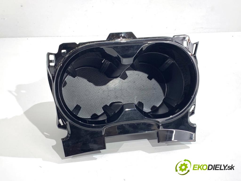 PEUGEOT 508 SW II Kombi 2019 96 kW 1.5 BlueHDi 130 1499 držák na nápoje 9810059177 (Držák nápojů)