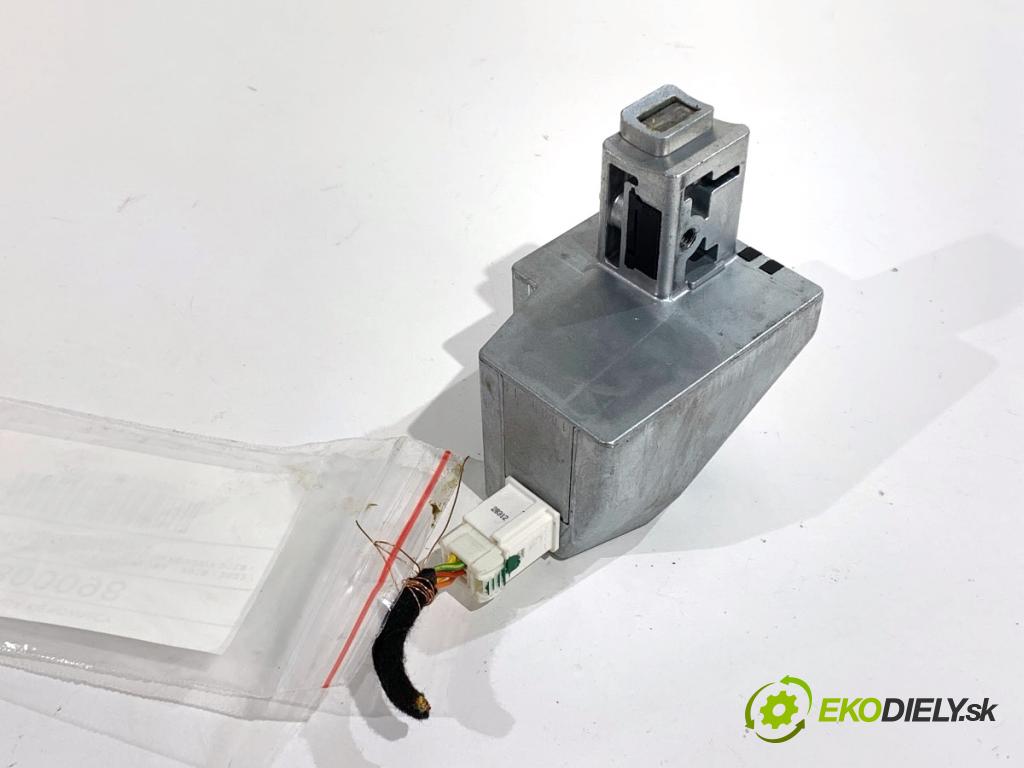 PEUGEOT 508 SW II Kombi 2019 96 kW 1.5 BlueHDi 130 1499 blokáda volantu 9815882080 (Riadenie ostatné)