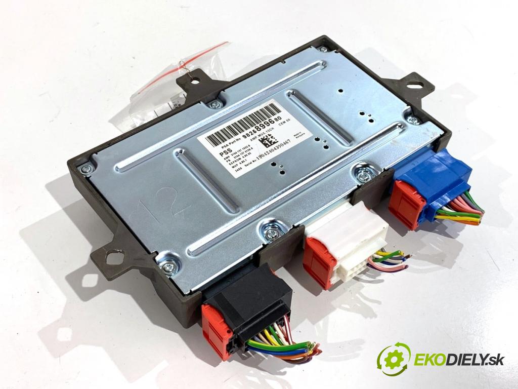 PEUGEOT 508 SW II Kombi 2019 96 kW 1.5 BlueHDi 130 1499 zesilovač 9825899680 (Zesilovač)