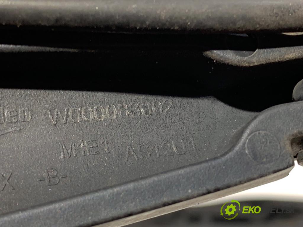 PEUGEOT 508 SW II Kombi 2019 96 kW 1.5 BlueHDi 130 1499 ramena stěrače přední část 9813512180 9813512080