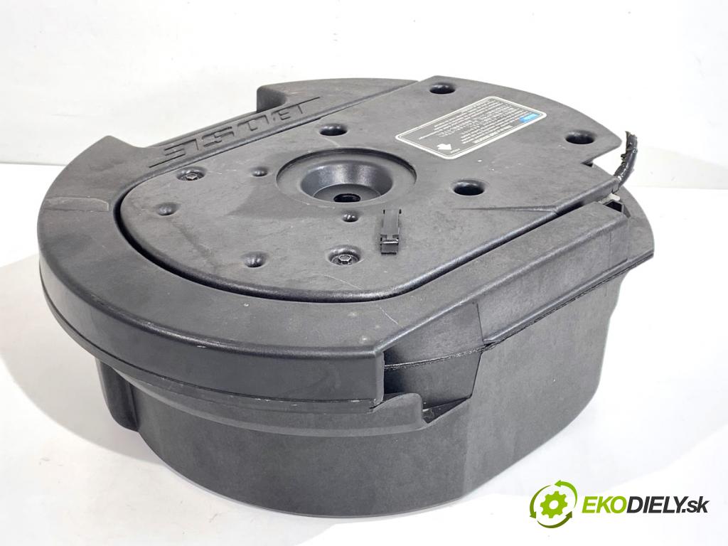 MAZDA 6 GY Kombi 2007 108 kW 2.0 (GYEW) 1999 subwoofer GJ5A66960 (Audio zariadenie)