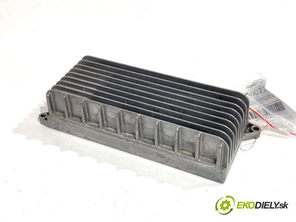 AUDI A4 B8 Kombi 2009 105 kW 2.0 TDI 1968 Zosilňovač 8T0035223AD (Zosilňovač)