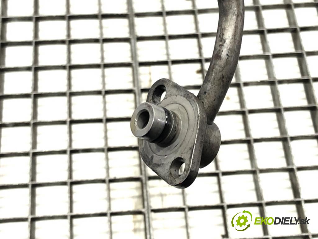 AUDI A4 B8 Kombi 2009 105 kW 2.0 TDI 1968 hadice servočerpadlo 8R1422893R (Trubka servo čerpadla)