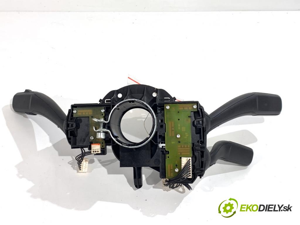 AUDI A4 B8 Kombi 2009 105 kW 2.0 TDI 1968 Prepínač kombinovaný 8K0953502BK (Prepínacie páčky pod volantom)