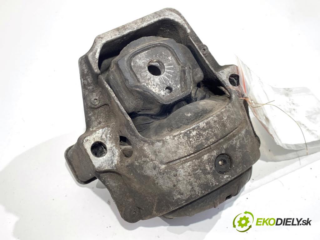 AUDI A4 B8 Kombi 2009 105 kW 2.0 TDI 1968 AirBag motora pravý 8R0199381