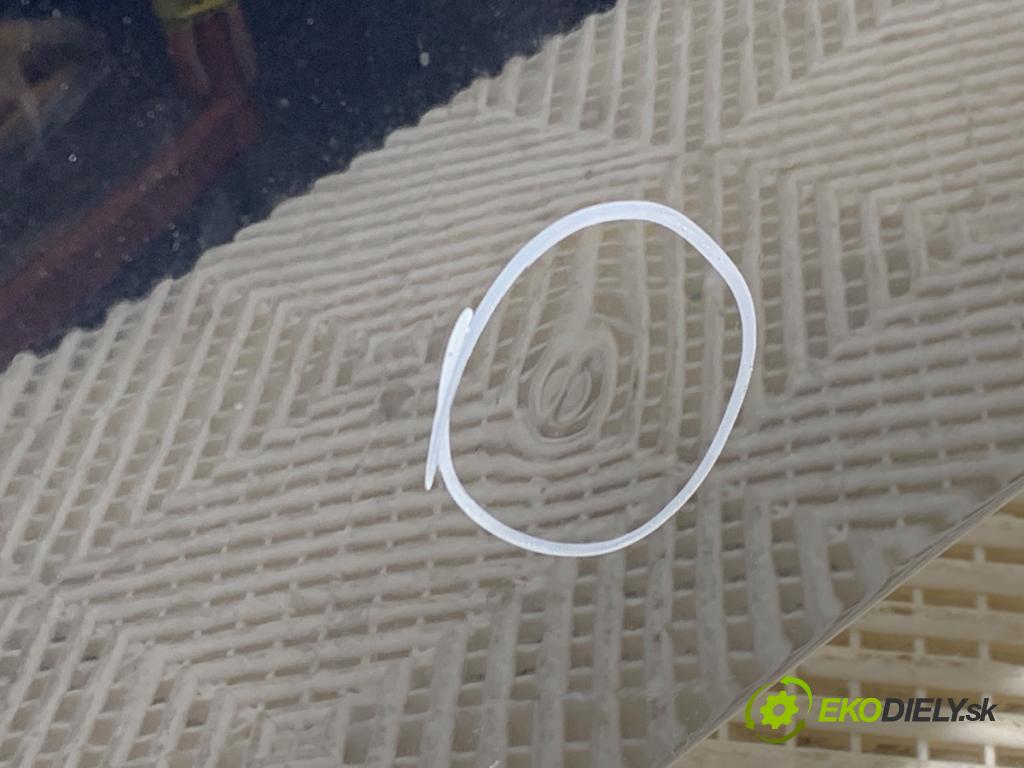 AUDI A4 B8 Kombi 2009 105 kW 2.0 TDI 1968 kapota  (Kapota)