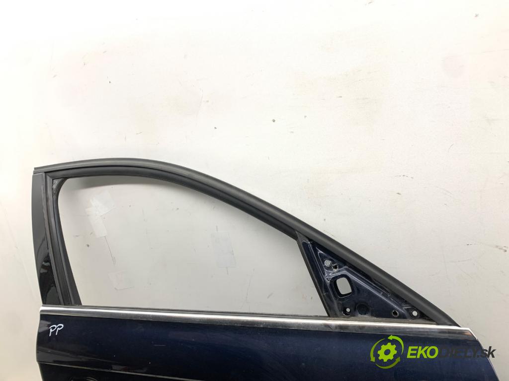 AUDI A4 B8 Kombi 2009 105 kW 2.0 TDI 1968 dveře pravý přední část