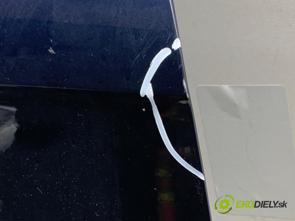 AUDI A4 B8 Kombi 2009 105 kW 2.0 TDI 1968 dveře pravý přední část