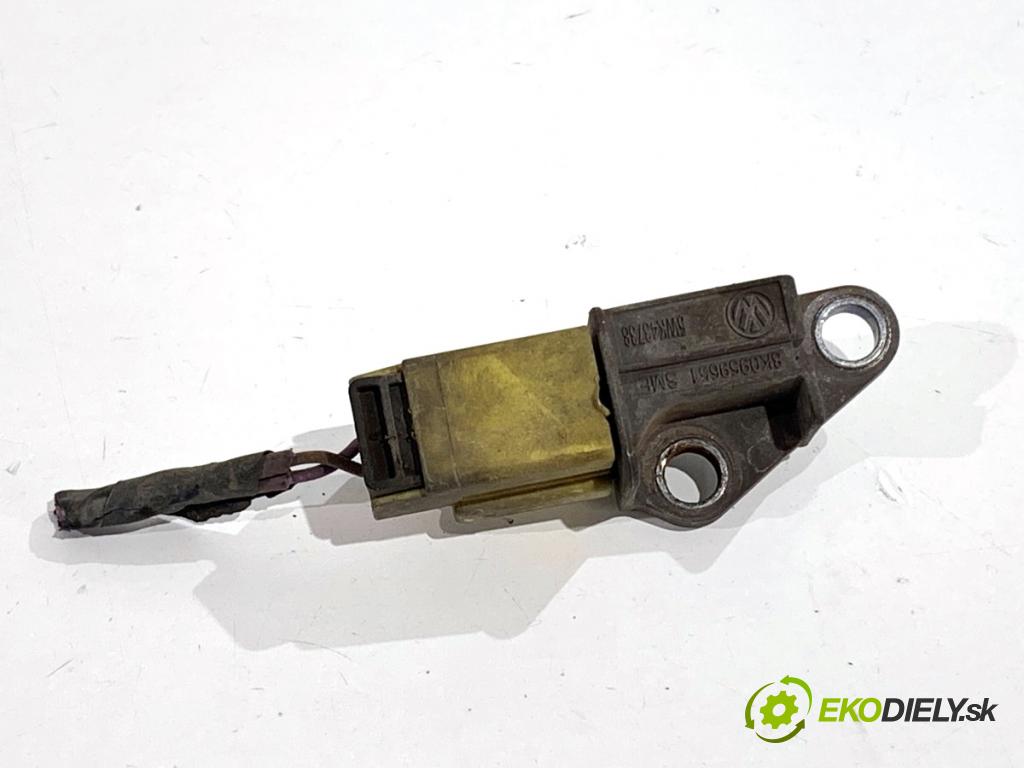 AUDI A4 B8 Kombi 2009 105 kW 2.0 TDI 1968 Snímač nárazu 8K0959651 (Snímač nárazu)