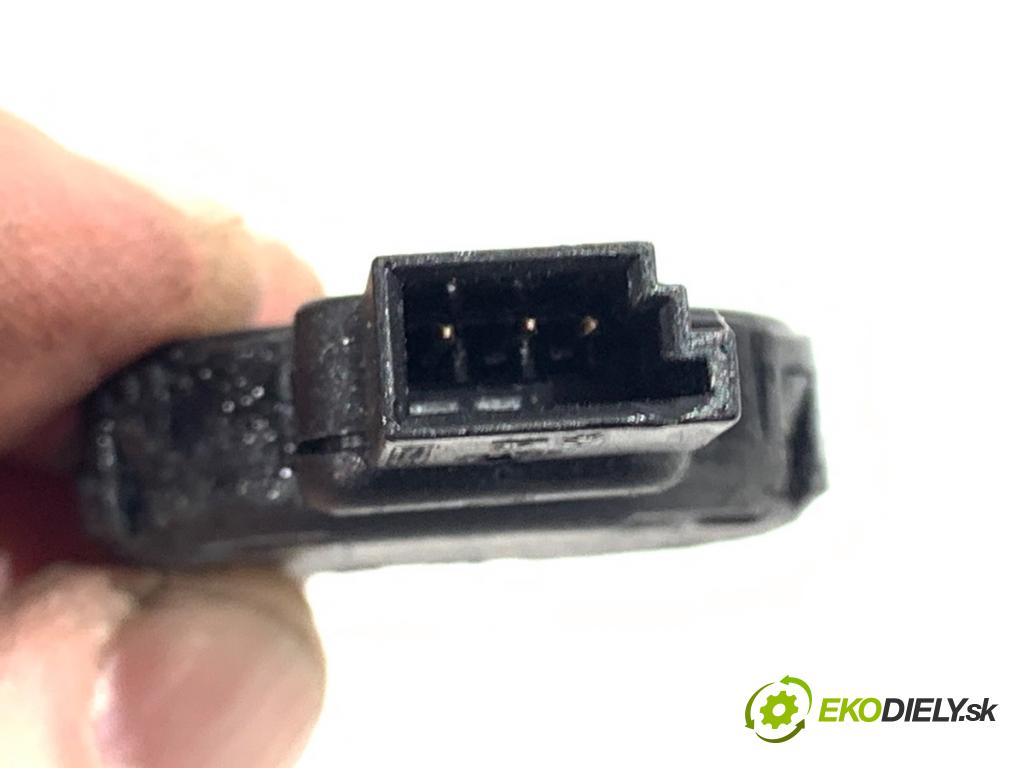 AUDI A4 B8 Kombi 2009 105 kW 2.0 TDI 1968 Snímač dažďa 8K0955559 (Snímač dažďa)