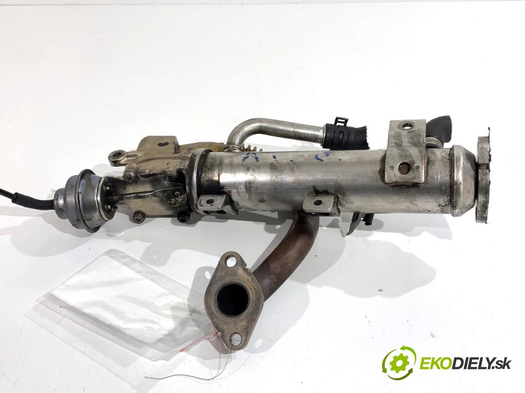 AUDI A4 B8 Kombi 2009 105 kW 2.0 TDI 1968 chladič EGR 03L131512AH