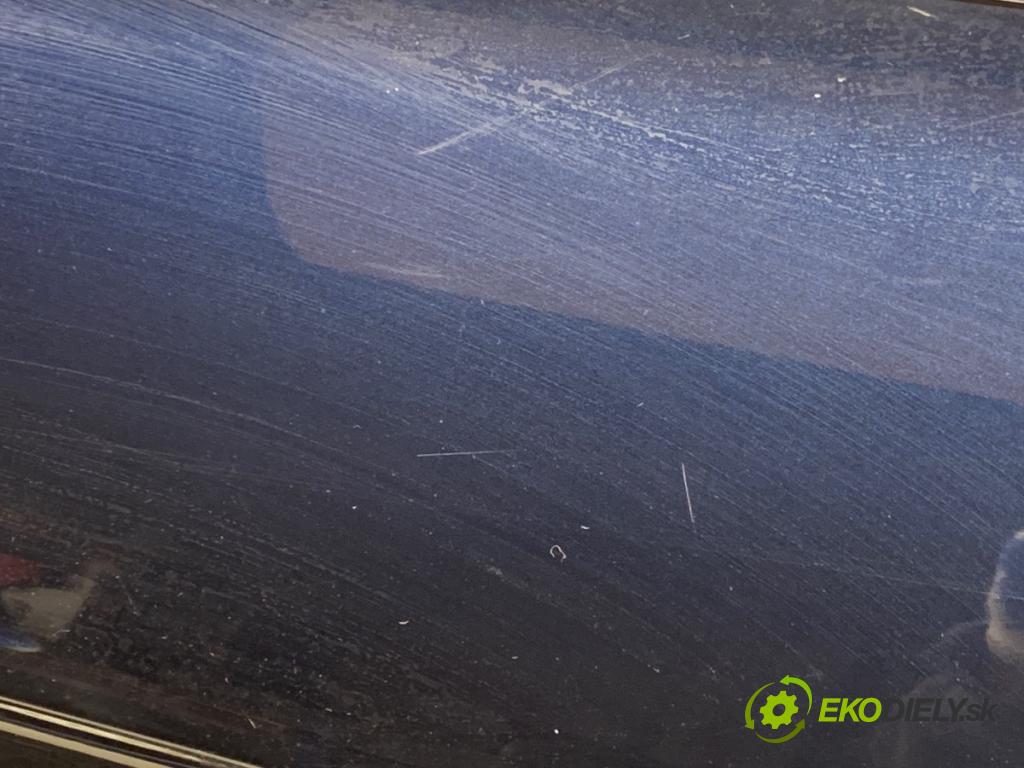 AUDI A4 B8 Kombi 2009 105 kW 2.0 TDI 1968 dveře pravý zadní část