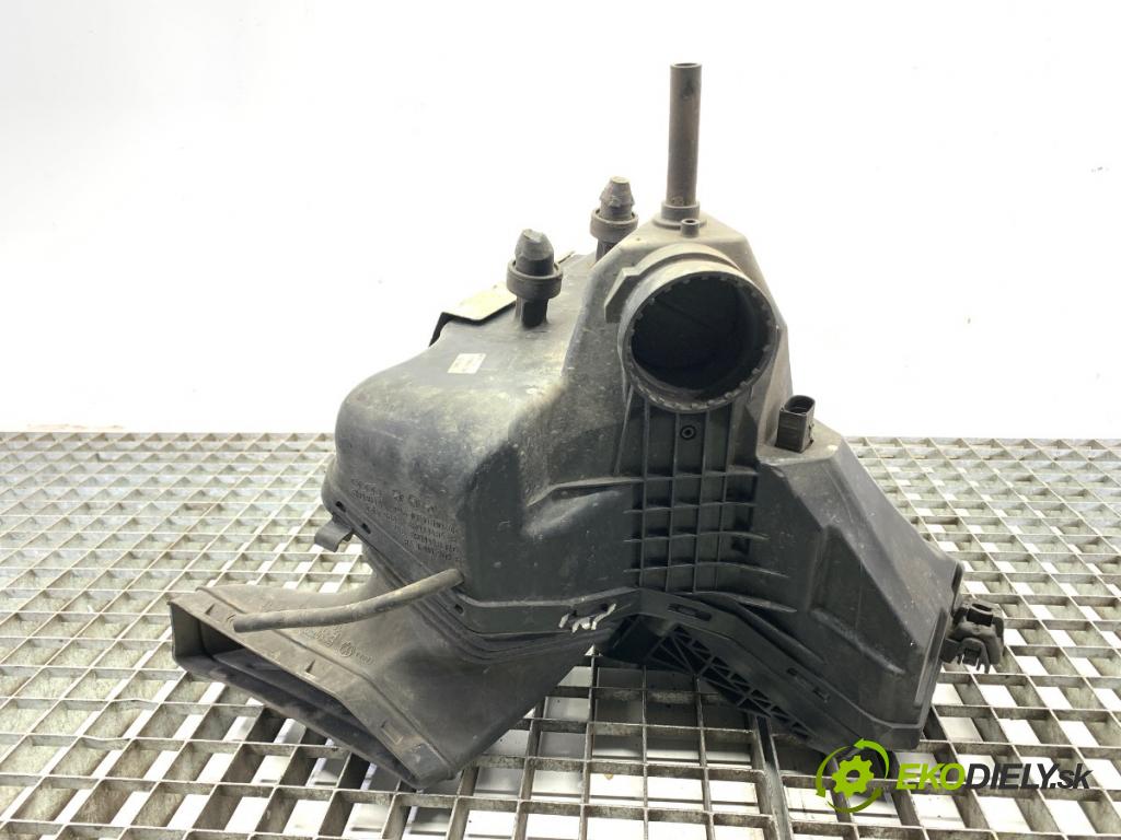 AUDI A4 B8 Kombi 2009 105 kW 2.0 TDI 1968 Obal filtra vzduchu 8R0133843B (Obal vzduchového filtra)