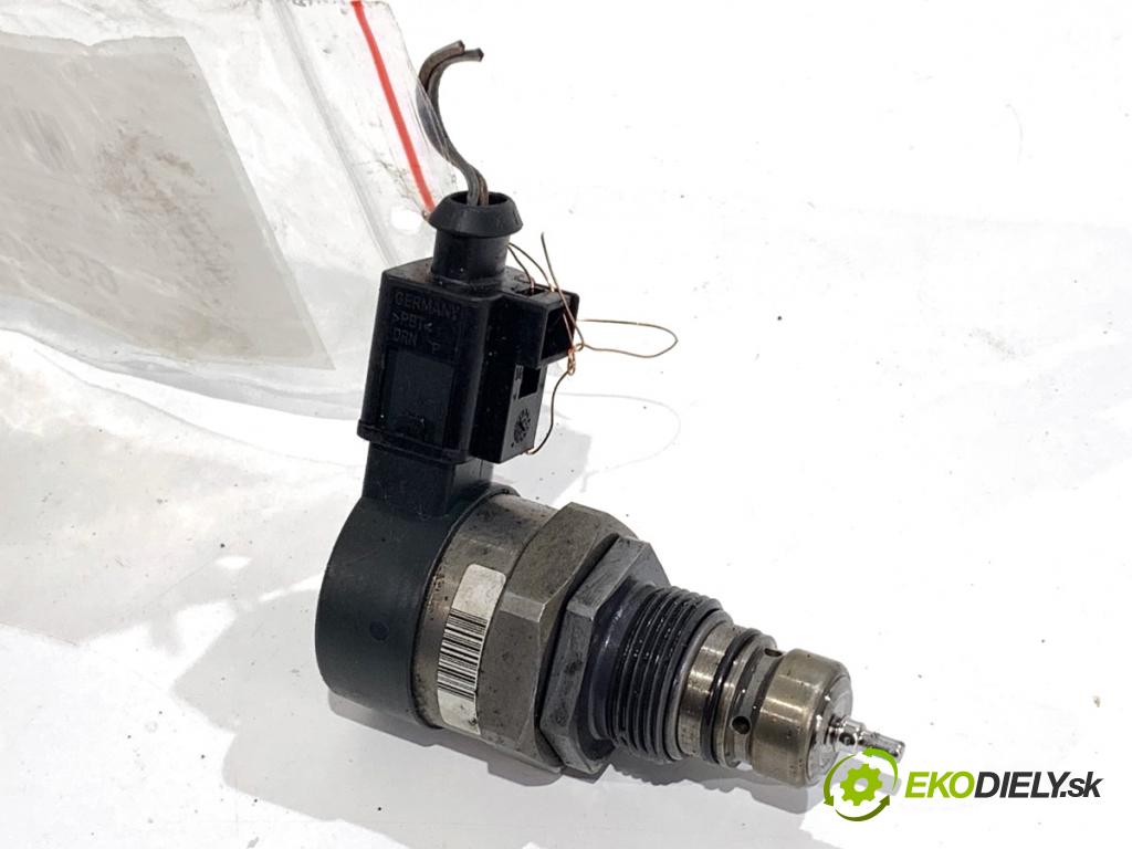 AUDI A4 B8 Kombi 2009 105 kW 2.0 TDI 1968 Regulátor tlaku paliva 0281002859 (Palivový systém ostatné)