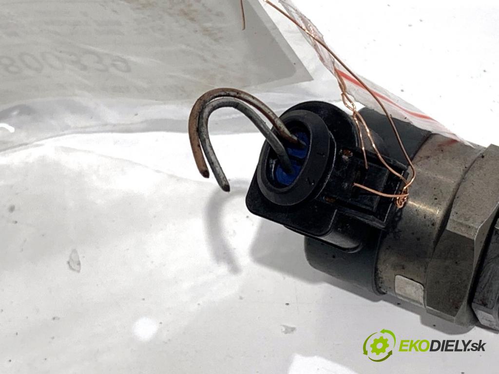 AUDI A4 B8 Kombi 2009 105 kW 2.0 TDI 1968 Regulátor tlaku paliva 0281002859 (Palivový systém ostatné)