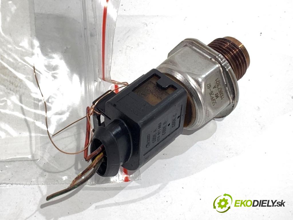 AUDI A4 B8 Kombi 2009 105 kW 2.0 TDI 1968 Snímač tlaku paliva 03L906051 (Snímač)