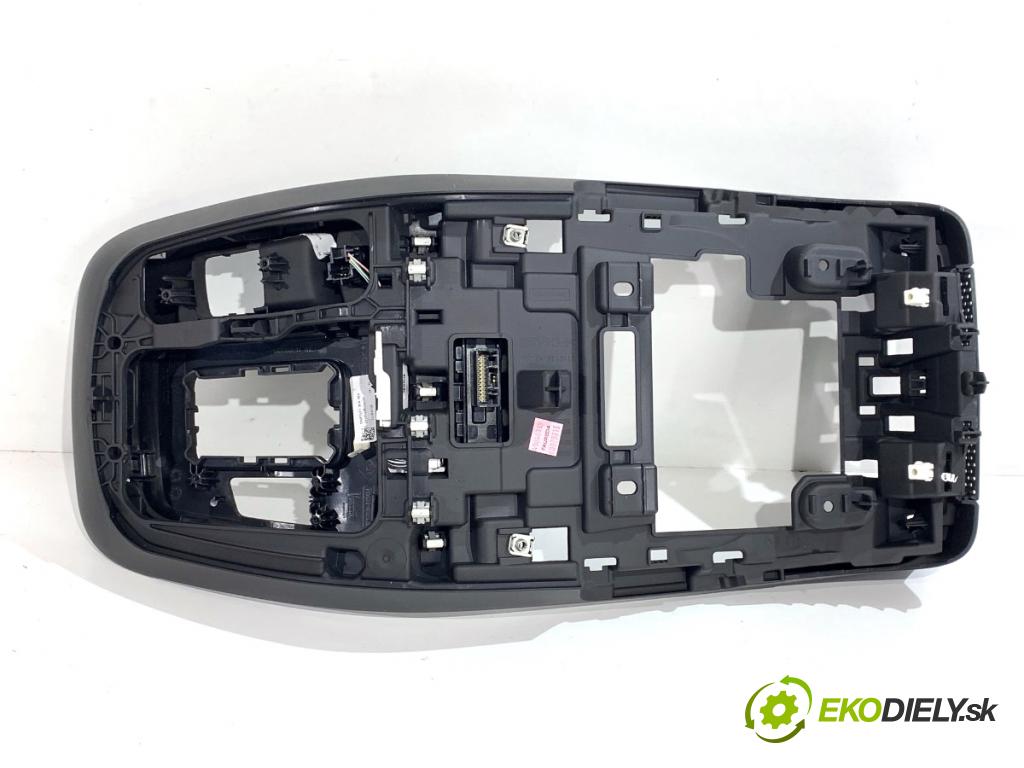 RENAULT GRAND SCENIC IV nadwozie wielkoprzestrzenne (MPV) 2018 103 kW 1.3 TCe 140 1332 lišty kryt 682607429R (Lišta)