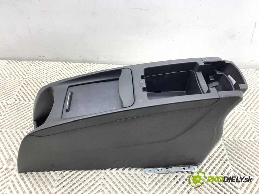 RENAULT GRAND SCENIC IV nadwozie wielkoprzestrzenne (MPV) 2018 103 kW 1.3 TCe 140 1332 Tunel středový  (Středový tunel)