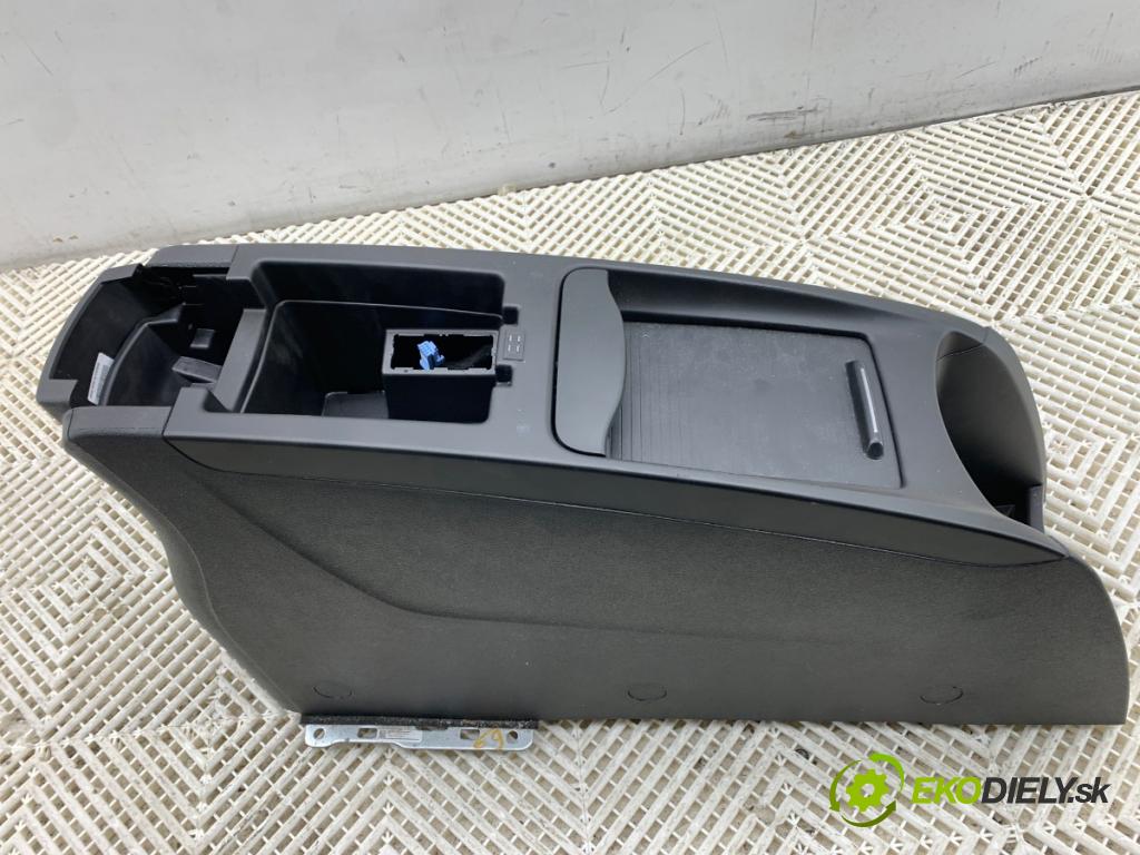 RENAULT GRAND SCENIC IV nadwozie wielkoprzestrzenne (MPV) 2018 103 kW 1.3 TCe 140 1332 Tunel středový  (Středový tunel)