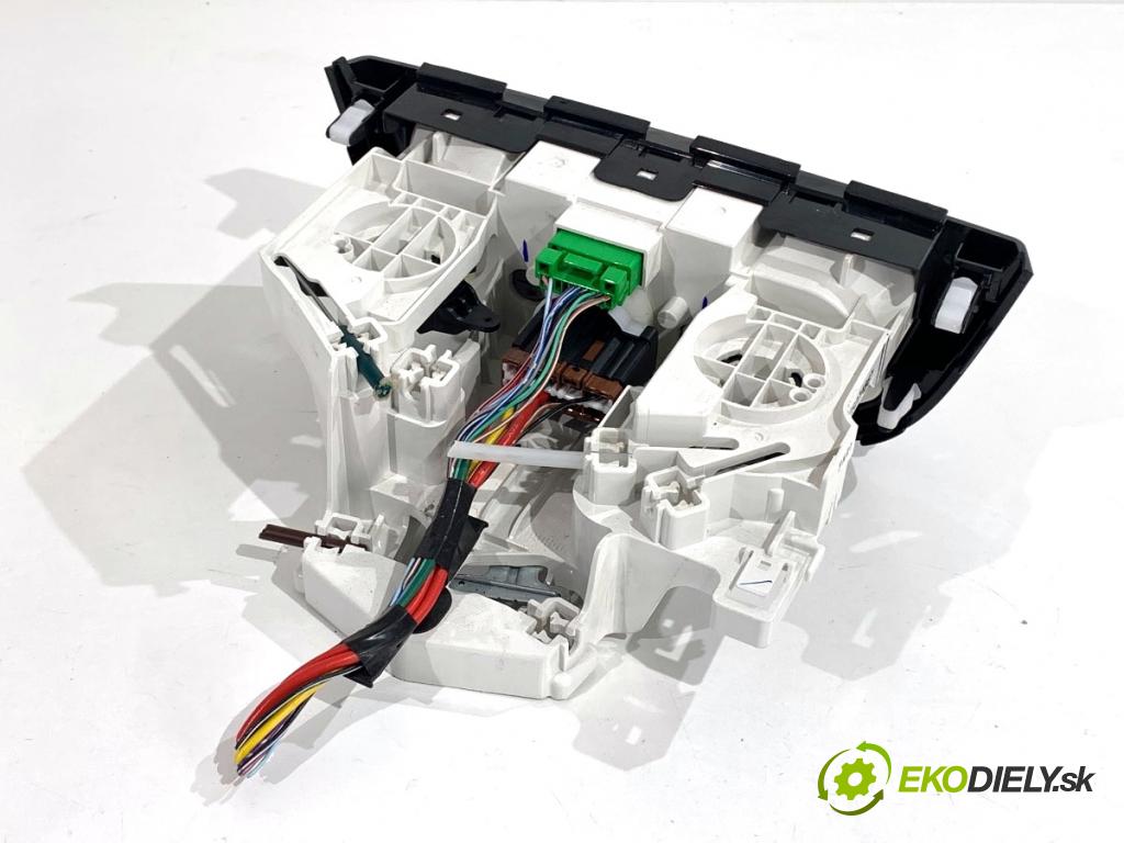 MITSUBISHI MIRAGE / SPACE STAR liftback 2018 52 kW 1.0 (A05A) 999 Panel ovládania kúrenia 7820A867 (Prepínacie páčky pod volantom)