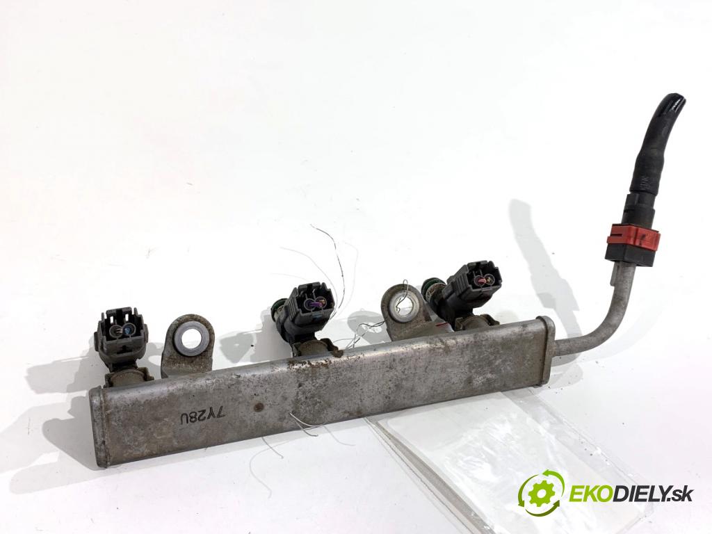 MITSUBISHI MIRAGE / SPACE STAR liftback 2018 52 kW 1.0 (A05A) 999 Lišta vstrekovacia  (Vstrekovacia lišta)