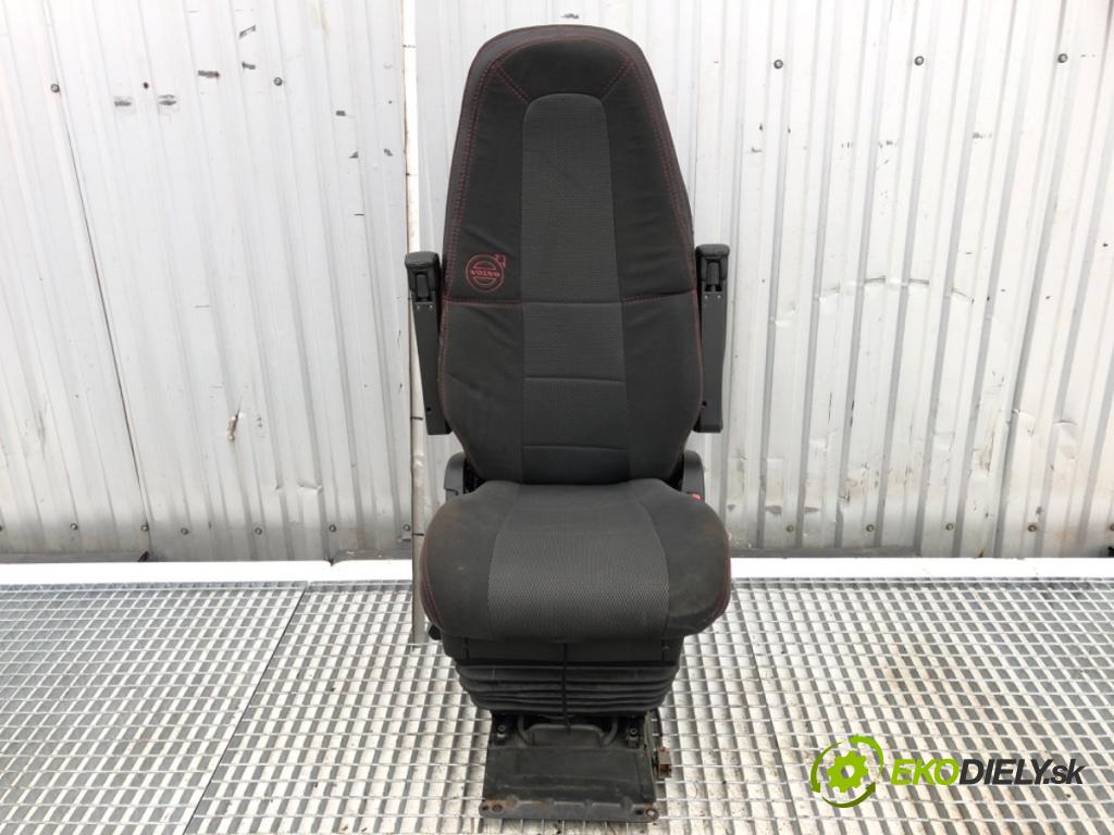 VOLVO FH II Platforma / podwozie 2015 368 kW 500 368 kW [500 KM] olej napędowy 2017 - 2022 12777 Sedadlo pravy predný 