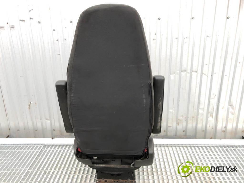 VOLVO FH II Platforma / podwozie 2015 368 kW 500 368 kW [500 KM] olej napędowy 2017 - 2022 12777 Sedadlo pravy predný
